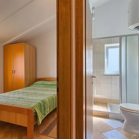 Tony Apartman Banjole
