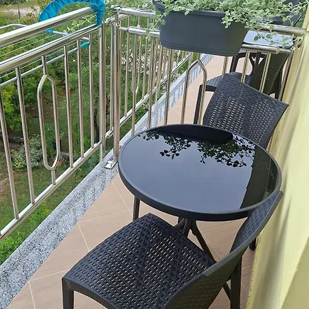 Tony Apartman
